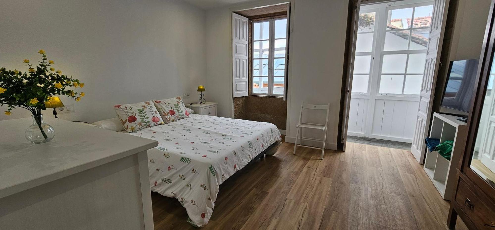 Apartamentos En El Centro - Plaza De Amboage - Wifi Ferrol Exterior photo